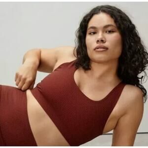 EVERLANE Women's Perform Activewear Sports Bra XS Dark Red Stretch NWT